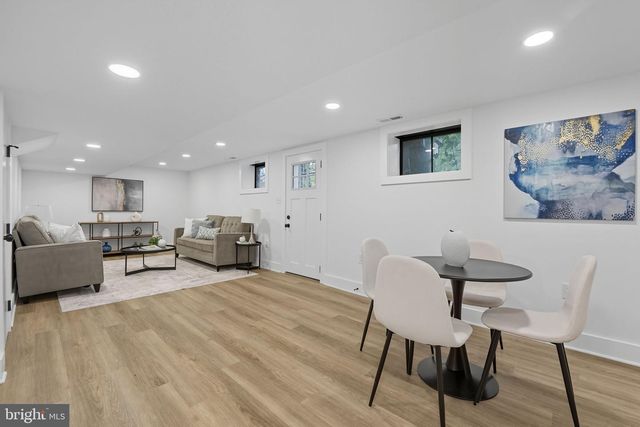 492 N LATHAM ST, Alexandria, VA 22304