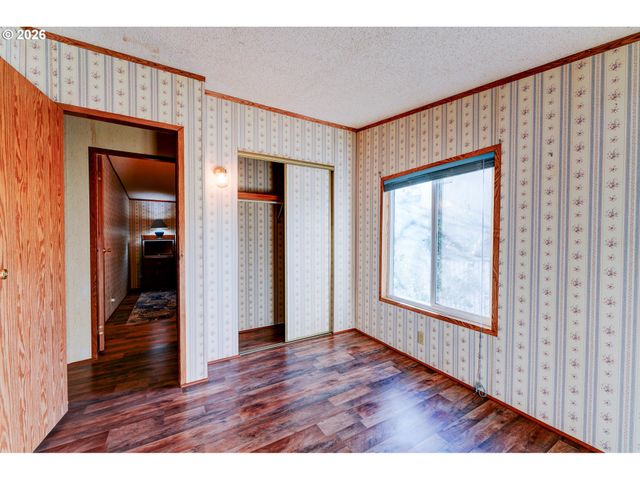 8434 Se HERITAGE Ct, Clackamas, OR 97015