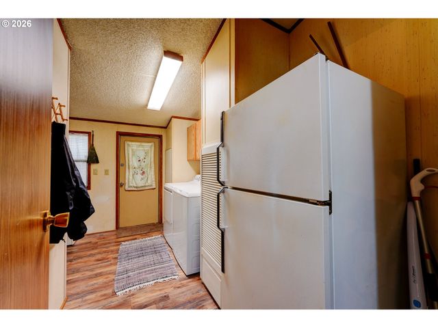 8434 Se HERITAGE Ct, Clackamas, OR 97015