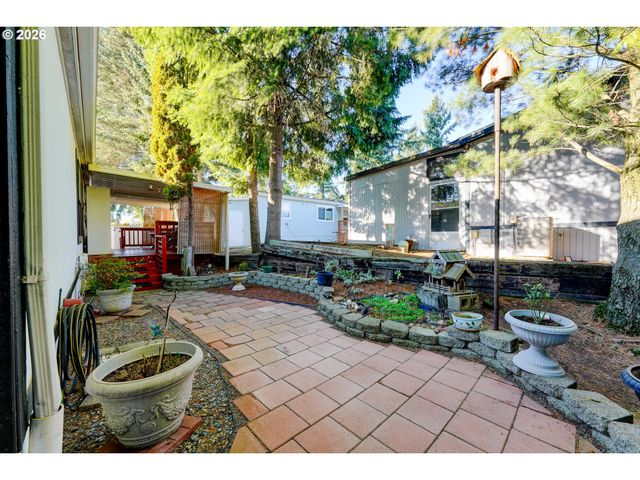 8434 Se HERITAGE Ct, Clackamas, OR 97015