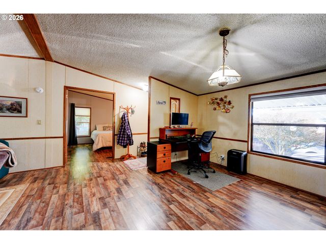 8434 Se HERITAGE Ct, Clackamas, OR 97015