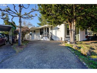 8434 Se HERITAGE Ct, Clackamas, OR 97015