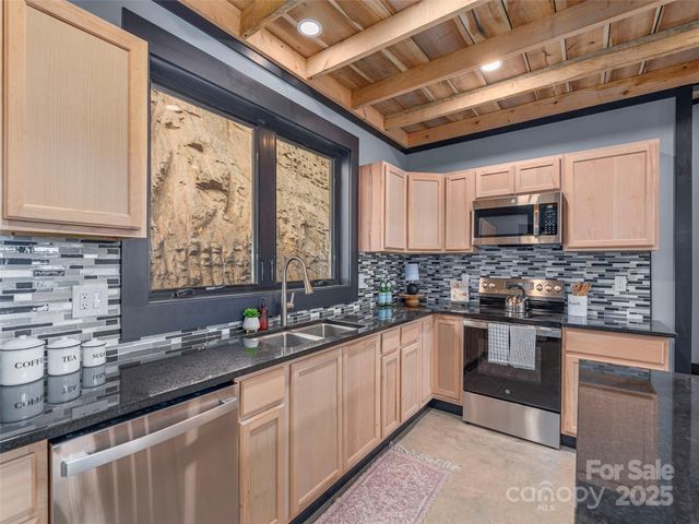 55 Dean Riddle Drive, Waynesville, NC 28785