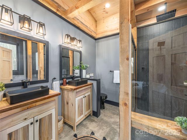 55 Dean Riddle Drive, Waynesville, NC 28785