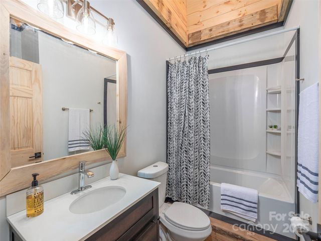 55 Dean Riddle Drive, Waynesville, NC 28785