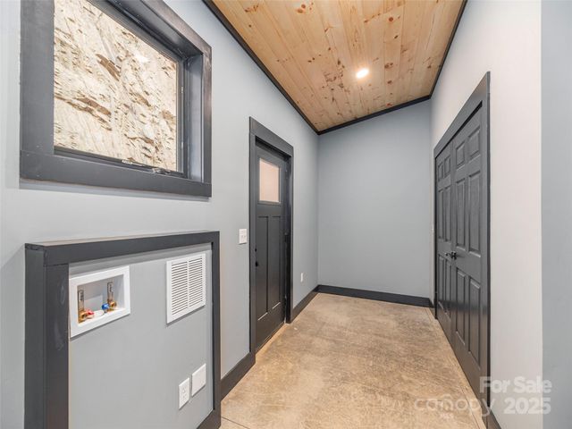 55 Dean Riddle Drive, Waynesville, NC 28785