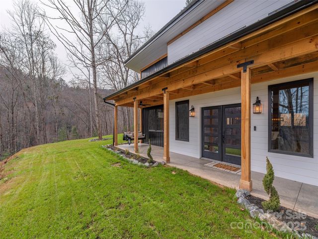 55 Dean Riddle Drive, Waynesville, NC 28785