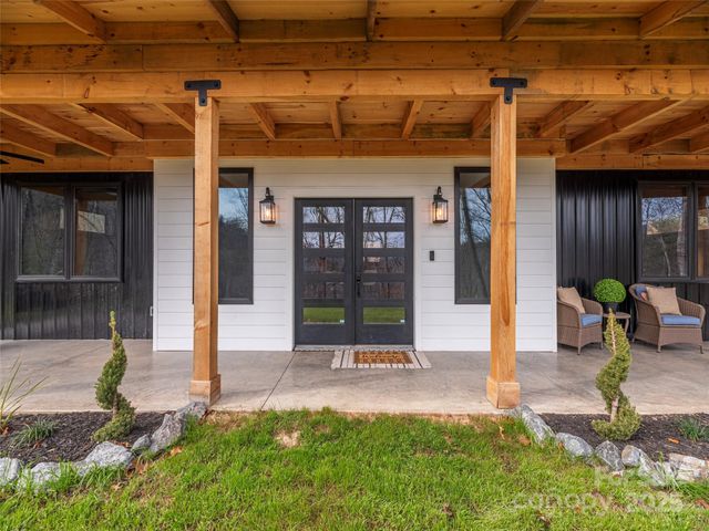 55 Dean Riddle Drive, Waynesville, NC 28785