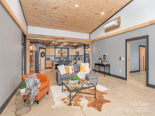 55 Dean Riddle Drive, Waynesville, NC 28785