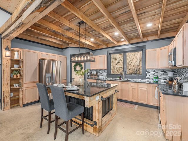 55 Dean Riddle Drive, Waynesville, NC 28785