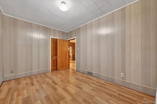 5086 Casmere Street, Hamtramck, MI 48212