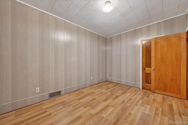 5086 Casmere Street, Hamtramck, MI 48212