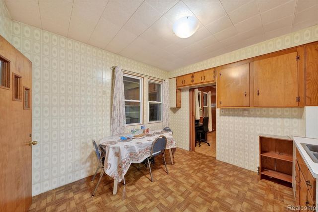 5086 Casmere Street, Hamtramck, MI 48212