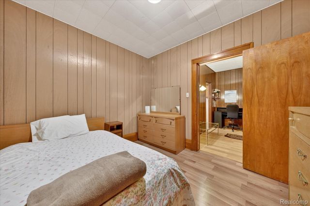 5086 Casmere Street, Hamtramck, MI 48212