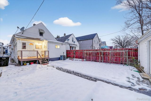 5086 Casmere Street, Hamtramck, MI 48212