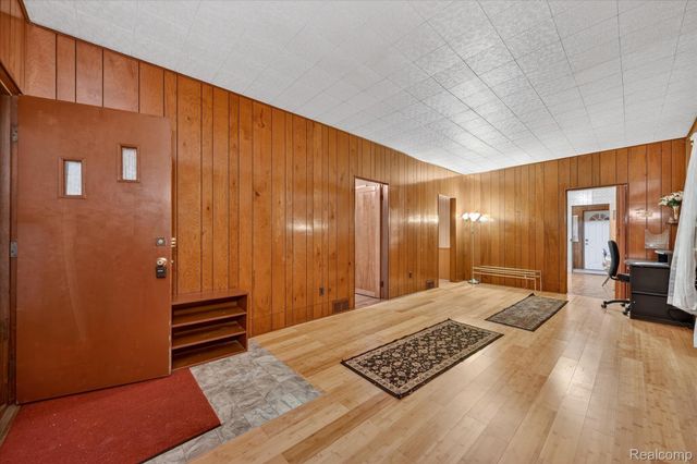 5086 Casmere Street, Hamtramck, MI 48212