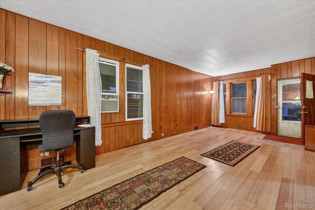 5086 Casmere Street, Hamtramck, MI 48212