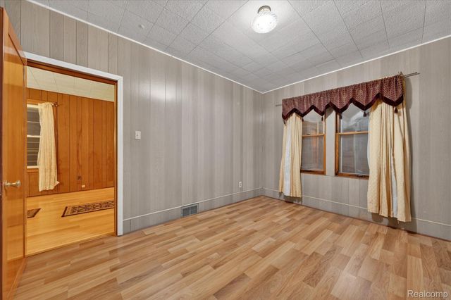 5086 Casmere Street, Hamtramck, MI 48212