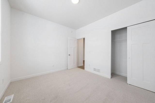 20047 Gabardine Lane, Lakeville, MN 55044