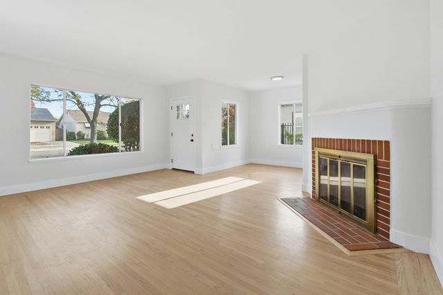 1130 Janey Way, Sacramento, CA 95819