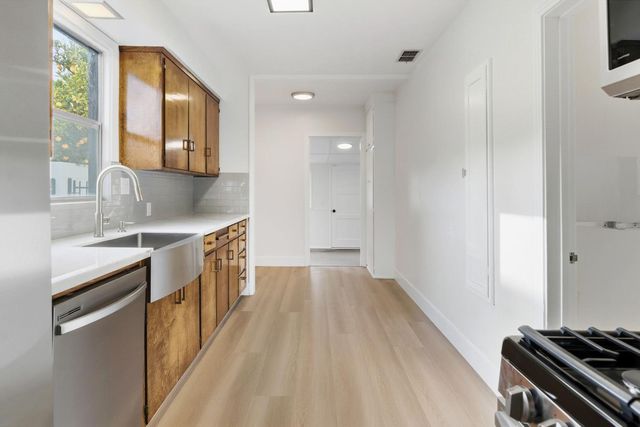 1130 Janey Way, Sacramento, CA 95819