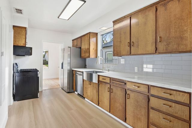 1130 Janey Way, Sacramento, CA 95819