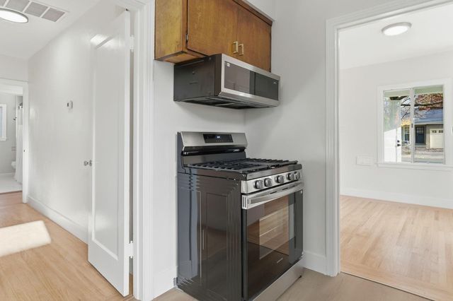 1130 Janey Way, Sacramento, CA 95819