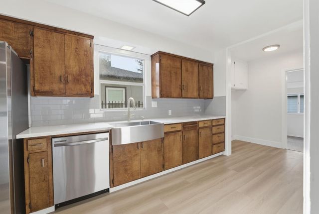 1130 Janey Way, Sacramento, CA 95819