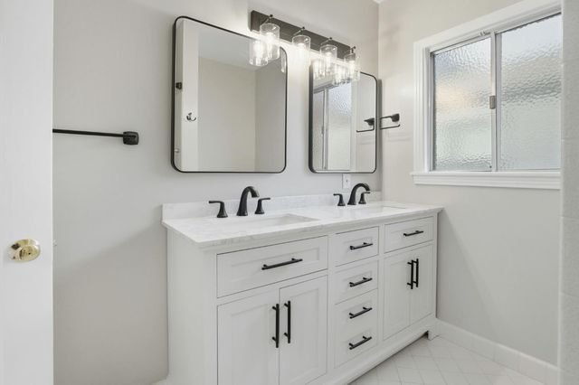 1130 Janey Way, Sacramento, CA 95819