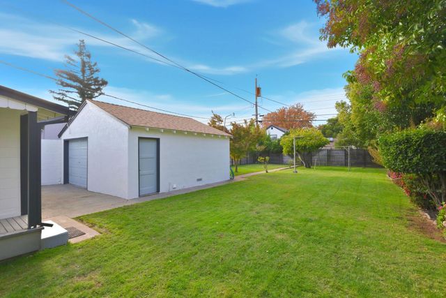 1130 Janey Way, Sacramento, CA 95819