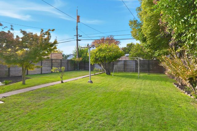 1130 Janey Way, Sacramento, CA 95819