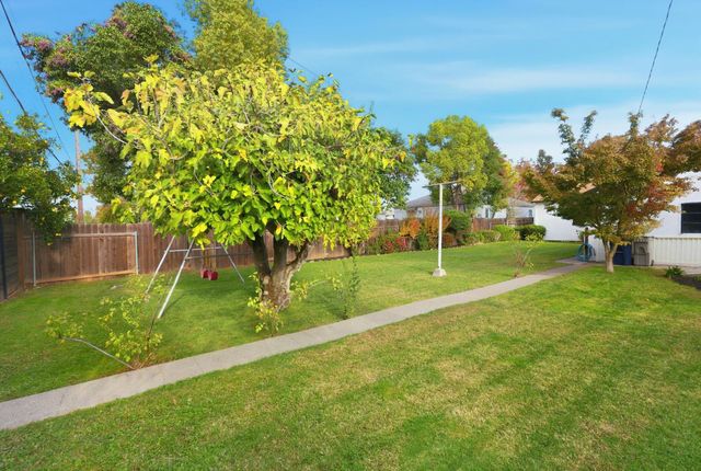 1130 Janey Way, Sacramento, CA 95819