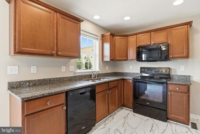 290 N ALPINE DR, York, PA 17408