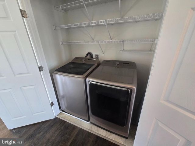 290 N ALPINE DR, York, PA 17408
