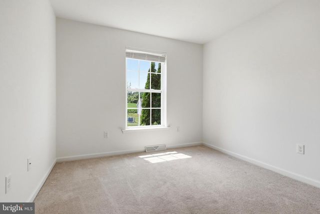 290 N ALPINE DR, York, PA 17408