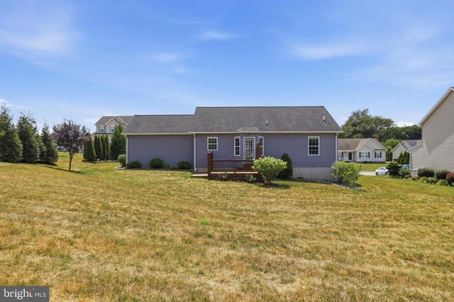 290 N ALPINE DR, York, PA 17408