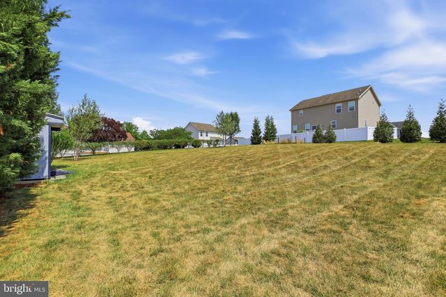 290 N ALPINE DR, York, PA 17408