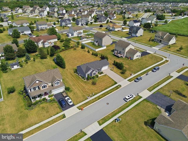 290 N ALPINE DR, York, PA 17408