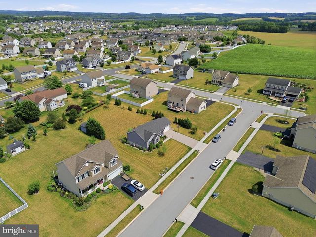 290 N ALPINE DR, York, PA 17408