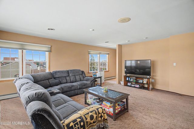 14 Obispo Drive, Brick, NJ 08723