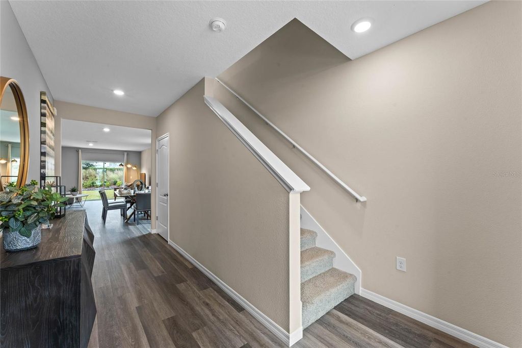 Image 2 of property listing at 1004 COMMONS WAY, Port Orange, FL 32129