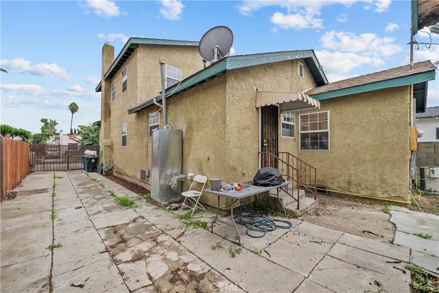 5941 4th, Los Angeles, CA 90043