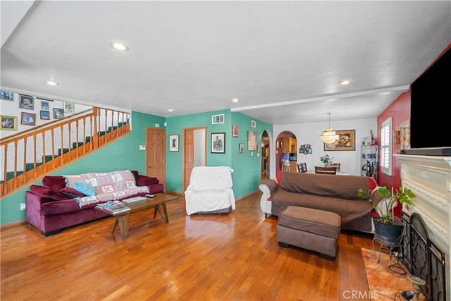 5941 4th, Los Angeles, CA 90043