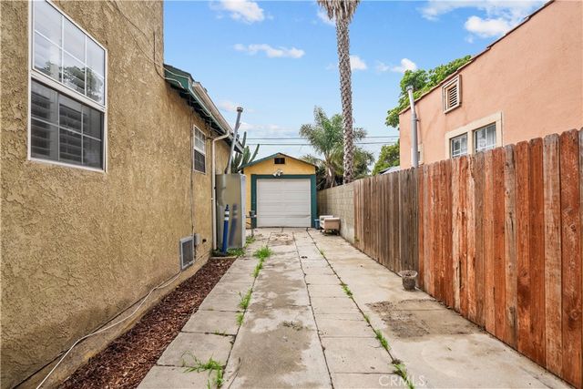 5941 4th, Los Angeles, CA 90043