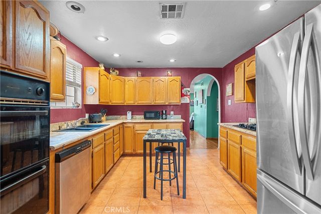 5941 4th, Los Angeles, CA 90043