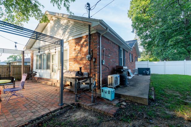119 Nickell Heights Road, Paducah, KY 42003