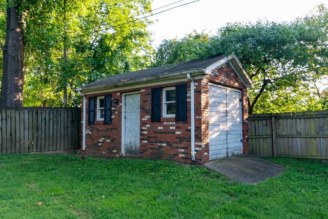 119 Nickell Heights Road, Paducah, KY 42003