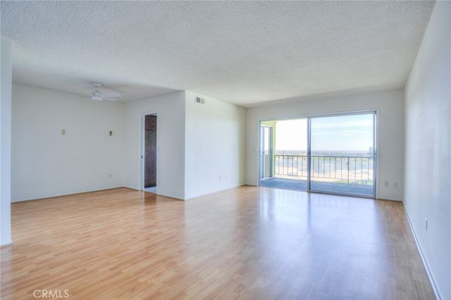 1301 S Atlantic 536C, Monterey Park, CA 91754