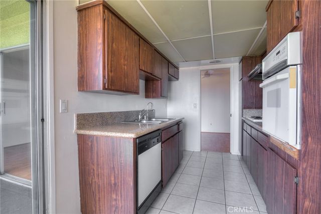 1301 S Atlantic 536C, Monterey Park, CA 91754