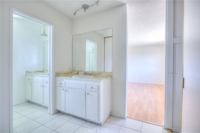 1301 S Atlantic 536C, Monterey Park, CA 91754
